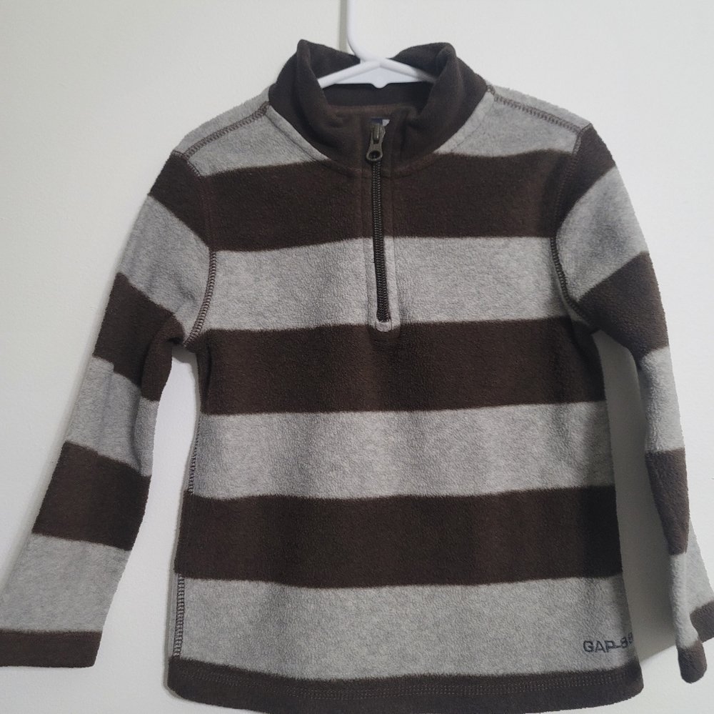 Gap toddler Fleece sweater Size 5